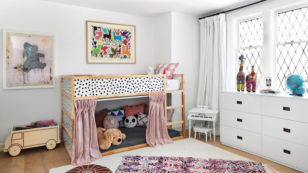 How to decorate the best children's room?