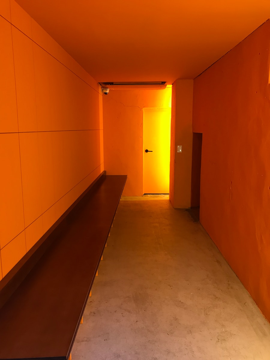 Photo "Lámpara de pared de plástico de colores para dormitorio"