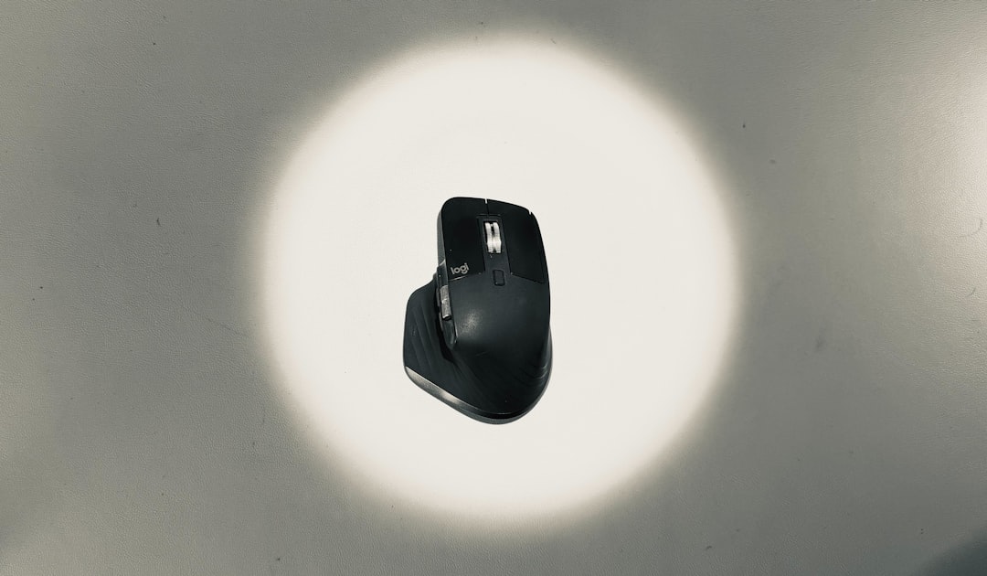 Photo industrial matte black pendant light